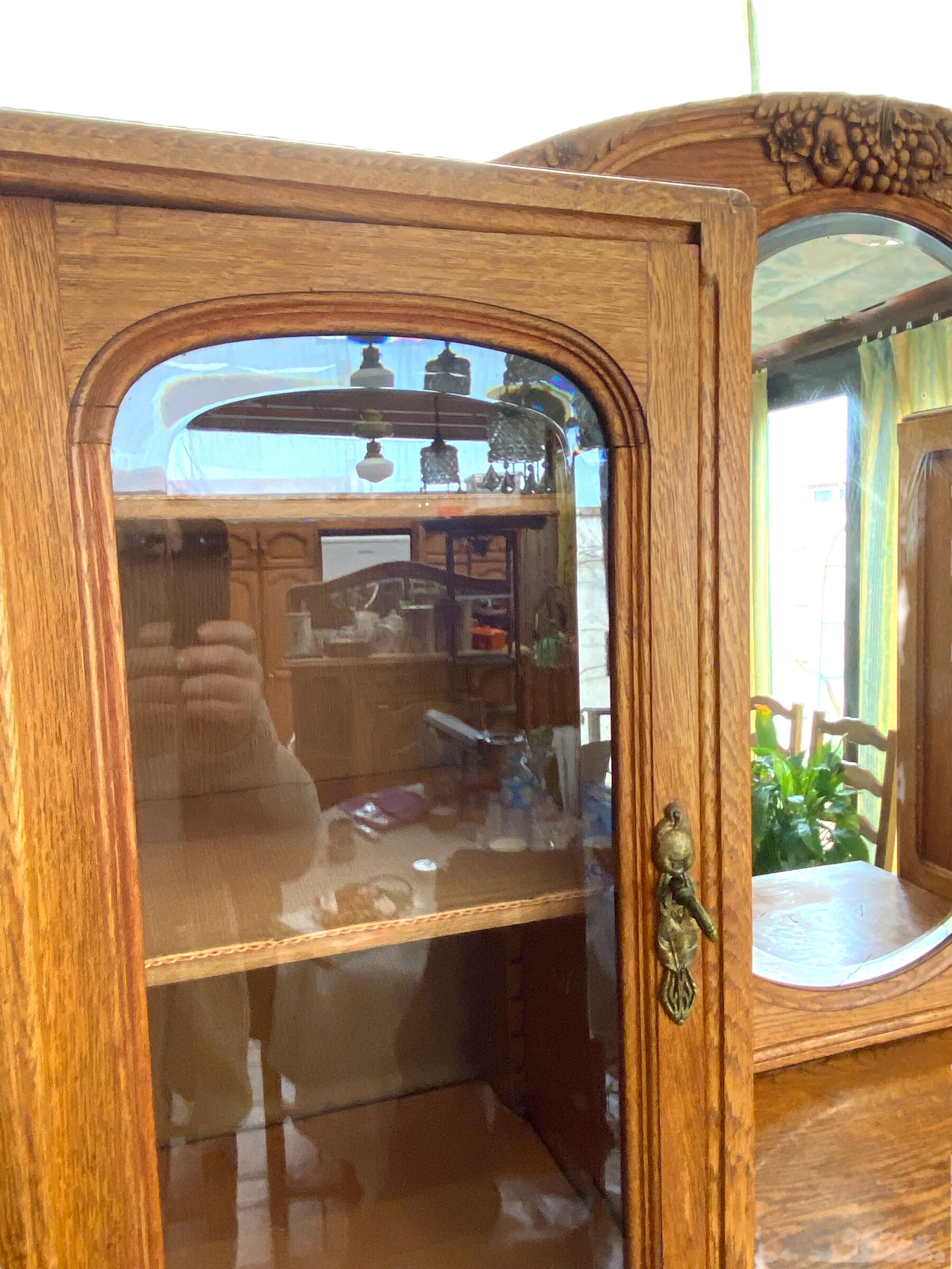 Ancien buffet vitré Art déco en teck birman Bois