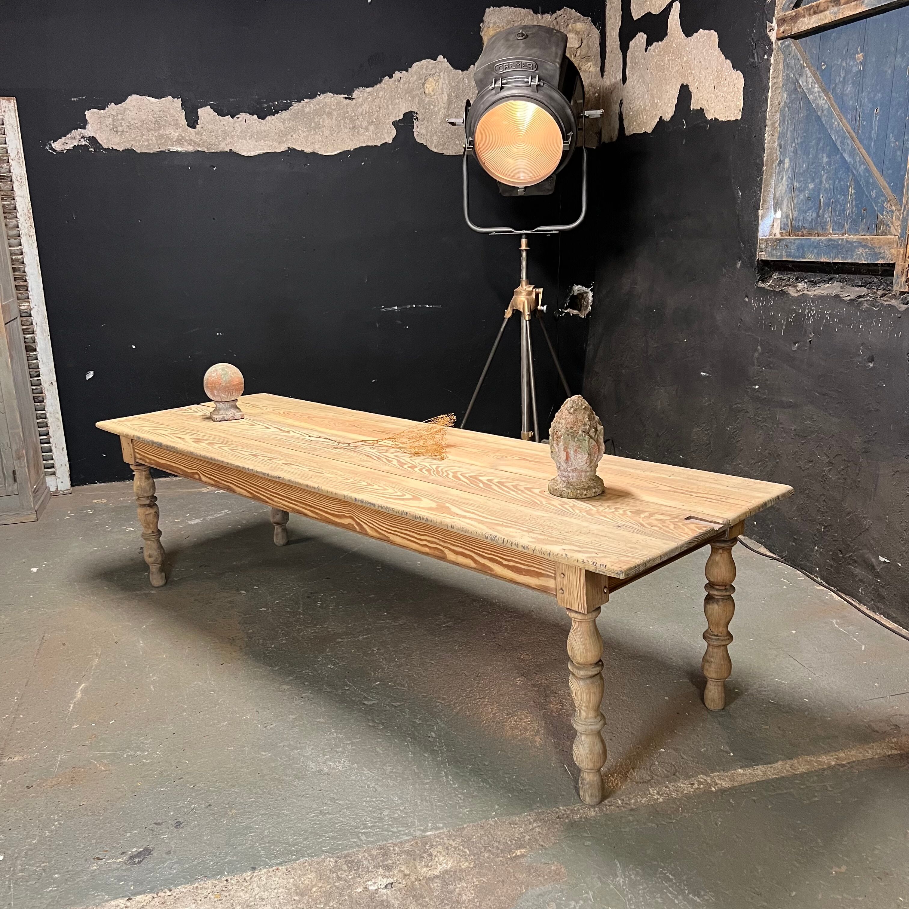 Community farm table 1930