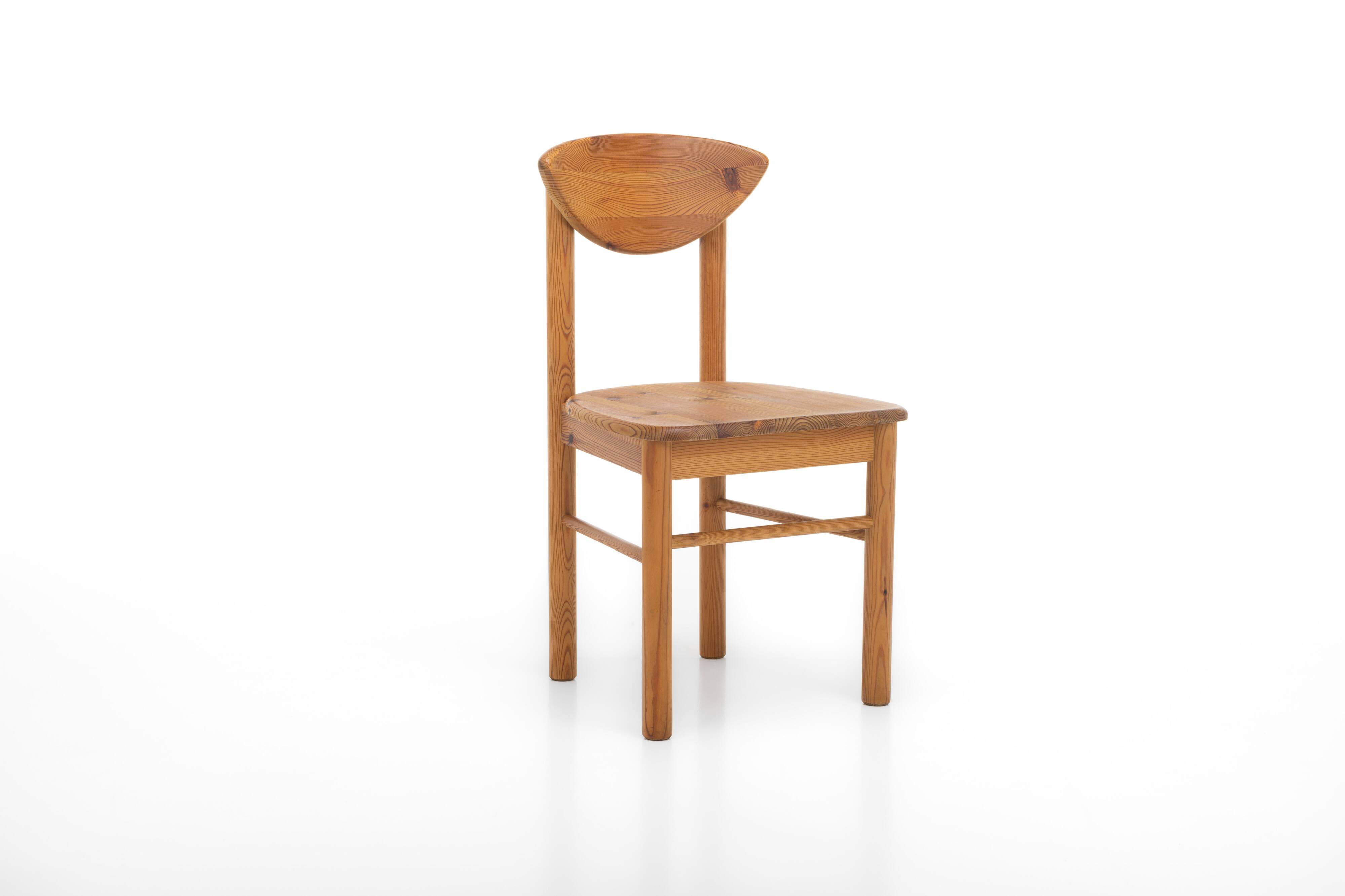Suite de 6 chaises à repas vintage en pin