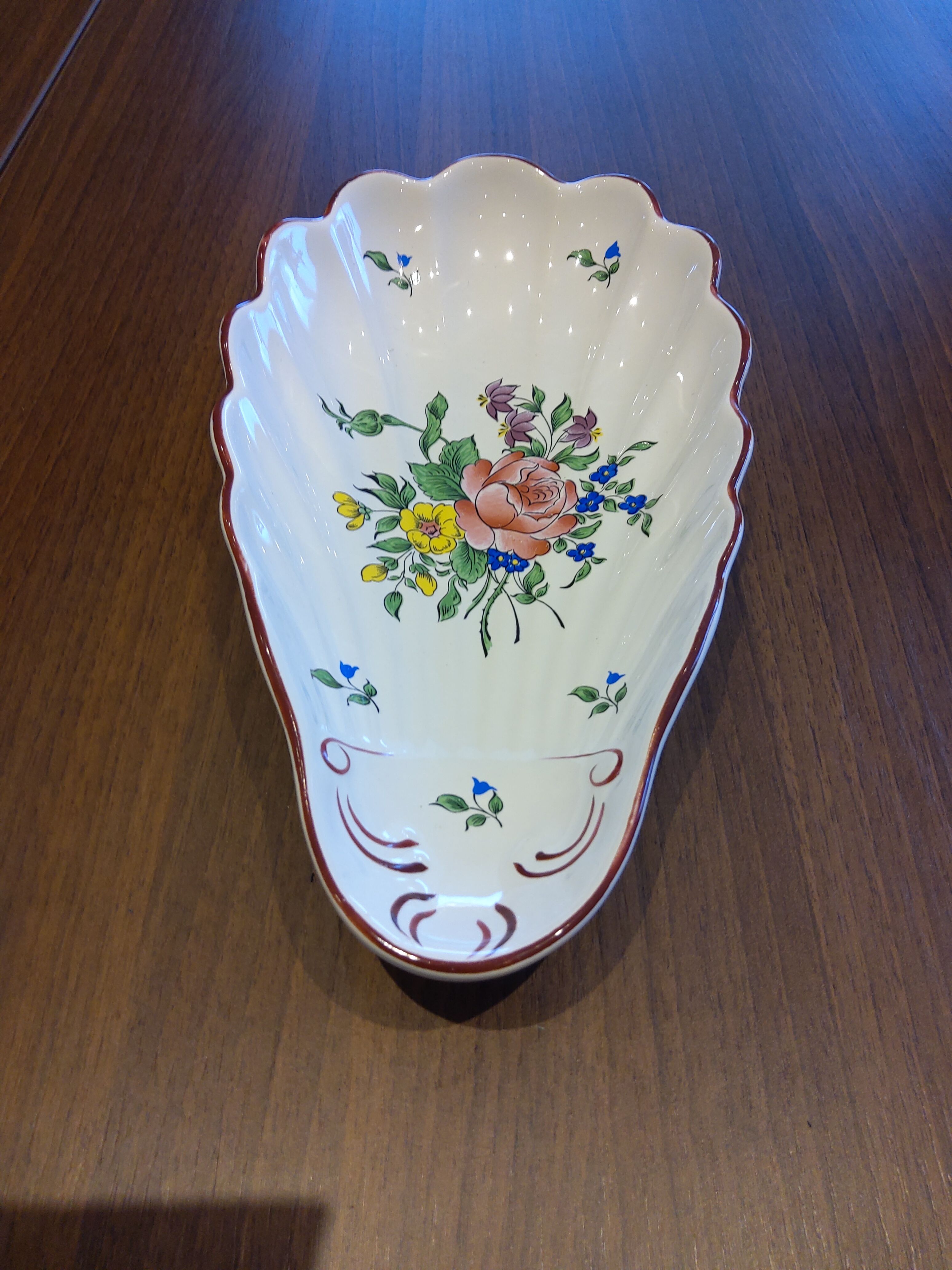 Lunéville dinnerware set