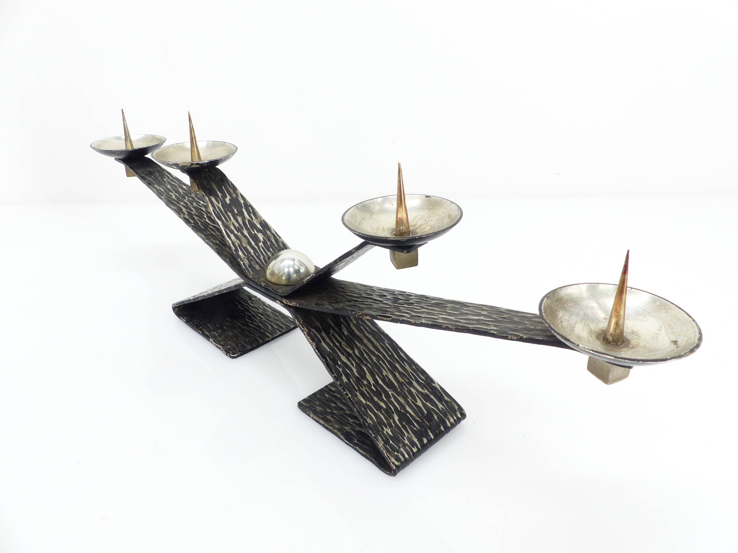 Brutalist modernist chandelier with four peaks in hammered metal 1960-1970