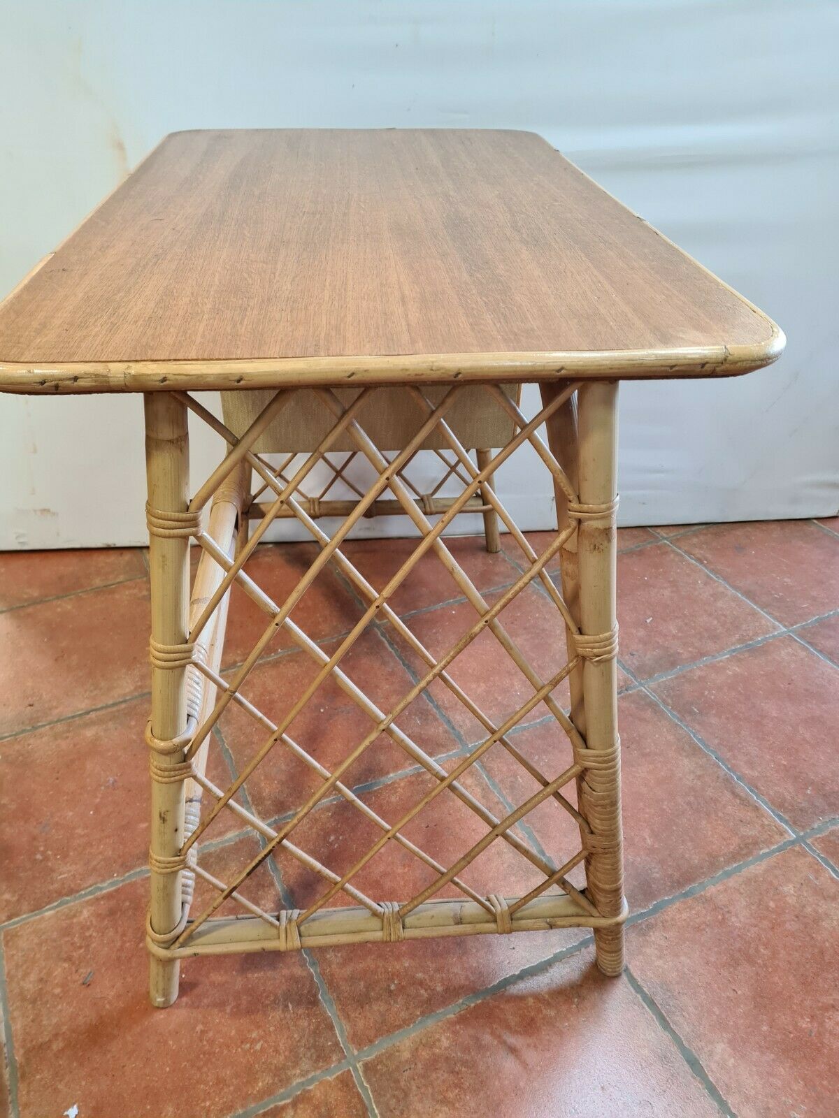 Vintage rattan desk with his chair