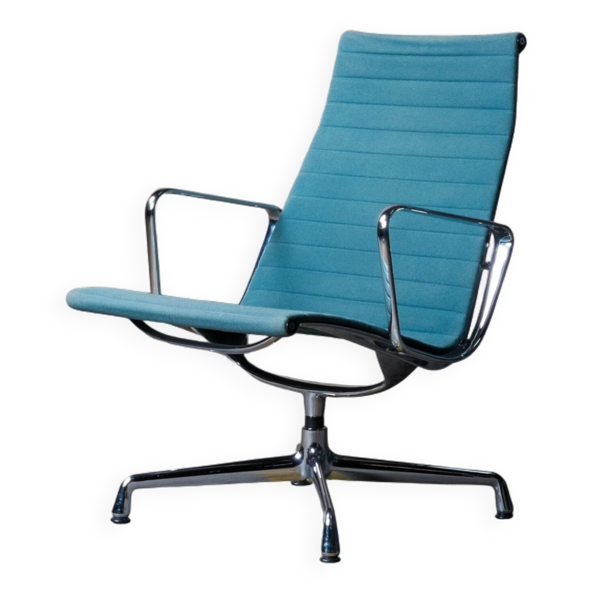 Charles & Ray Eames - Vitra EA116 easy chair