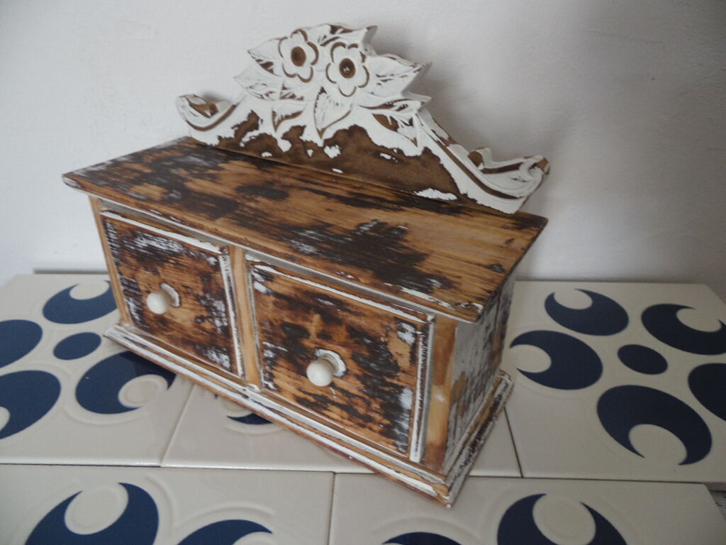 Decorative cabinet 2 drawers
