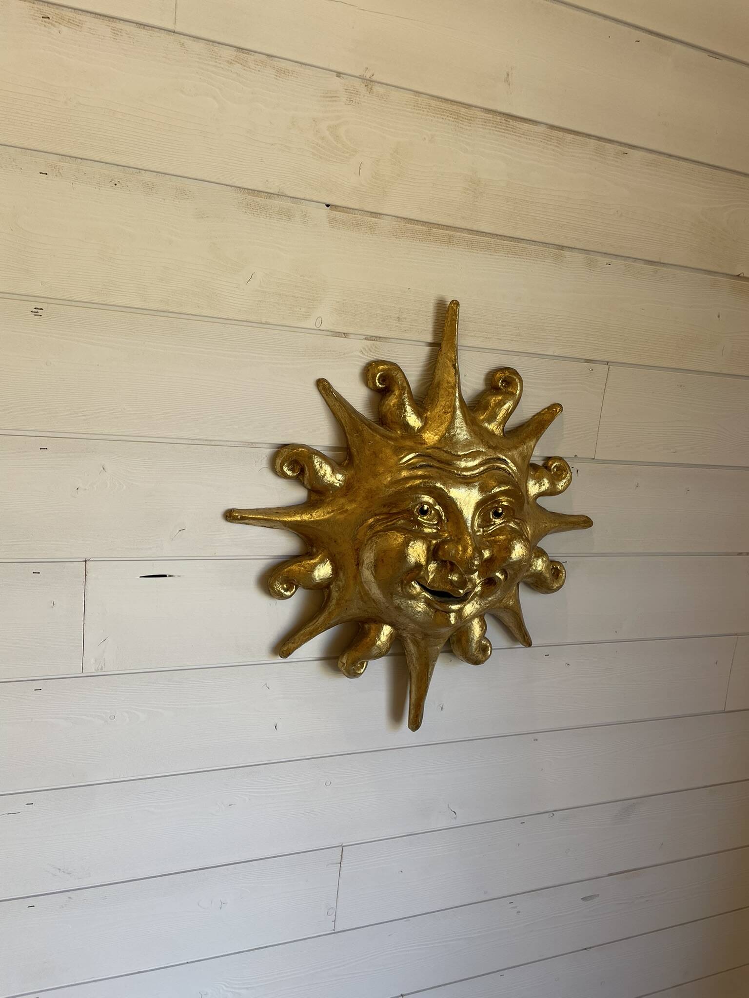 Large sculpted and gilded sun wall art - Artisanal craftsmanship / La Venexiana Venice