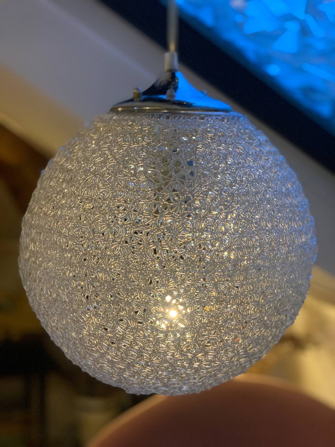Spaghetti resin ball lamp