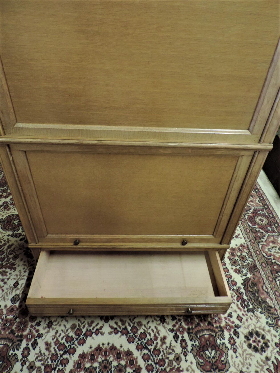 rabies furniture M D in oak 1970