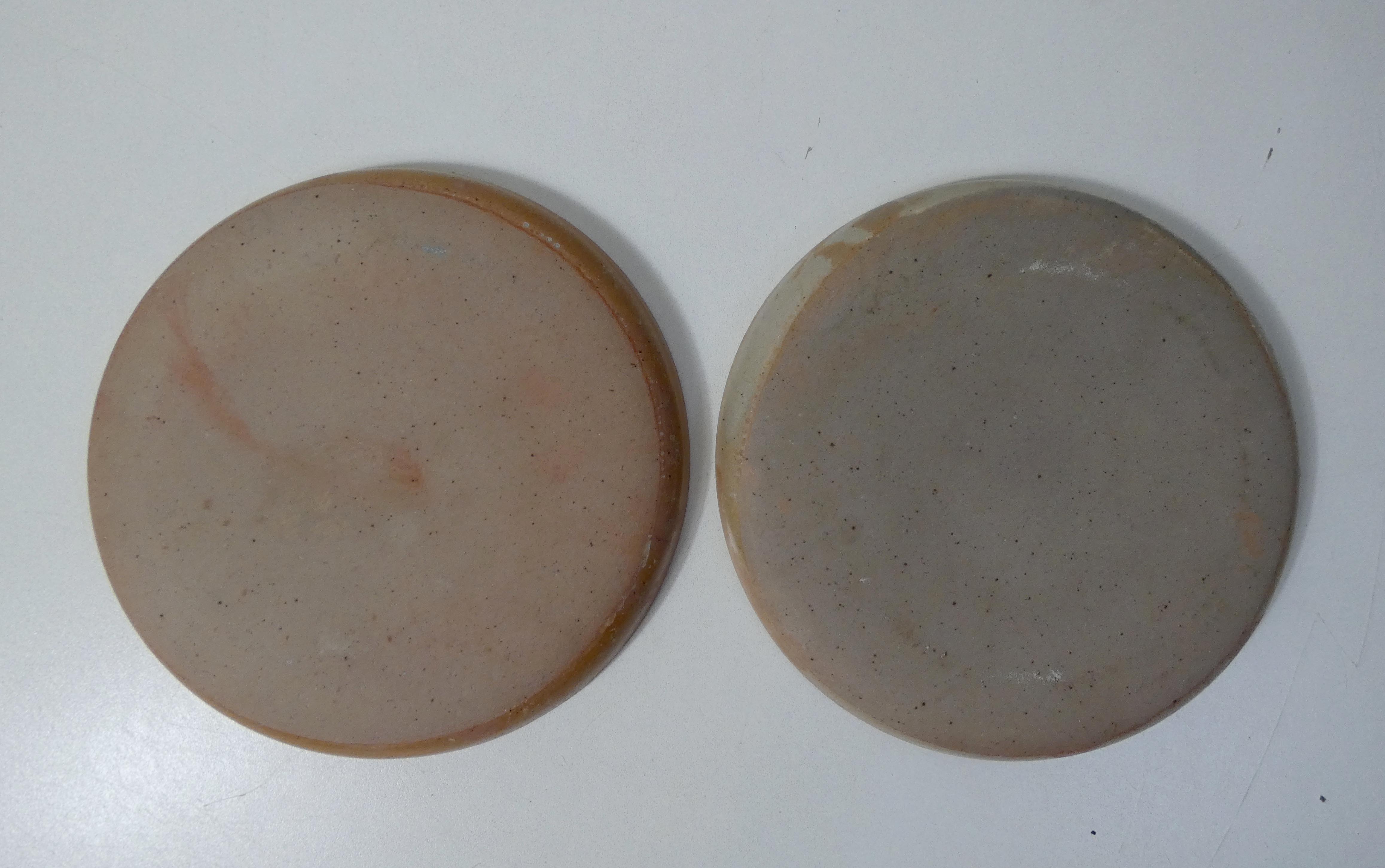 2 flat stoneware plates
