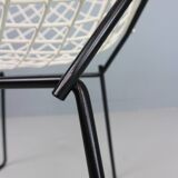 Set of two Diamond chair by Harry Bertoia in white & black metal. 1960s