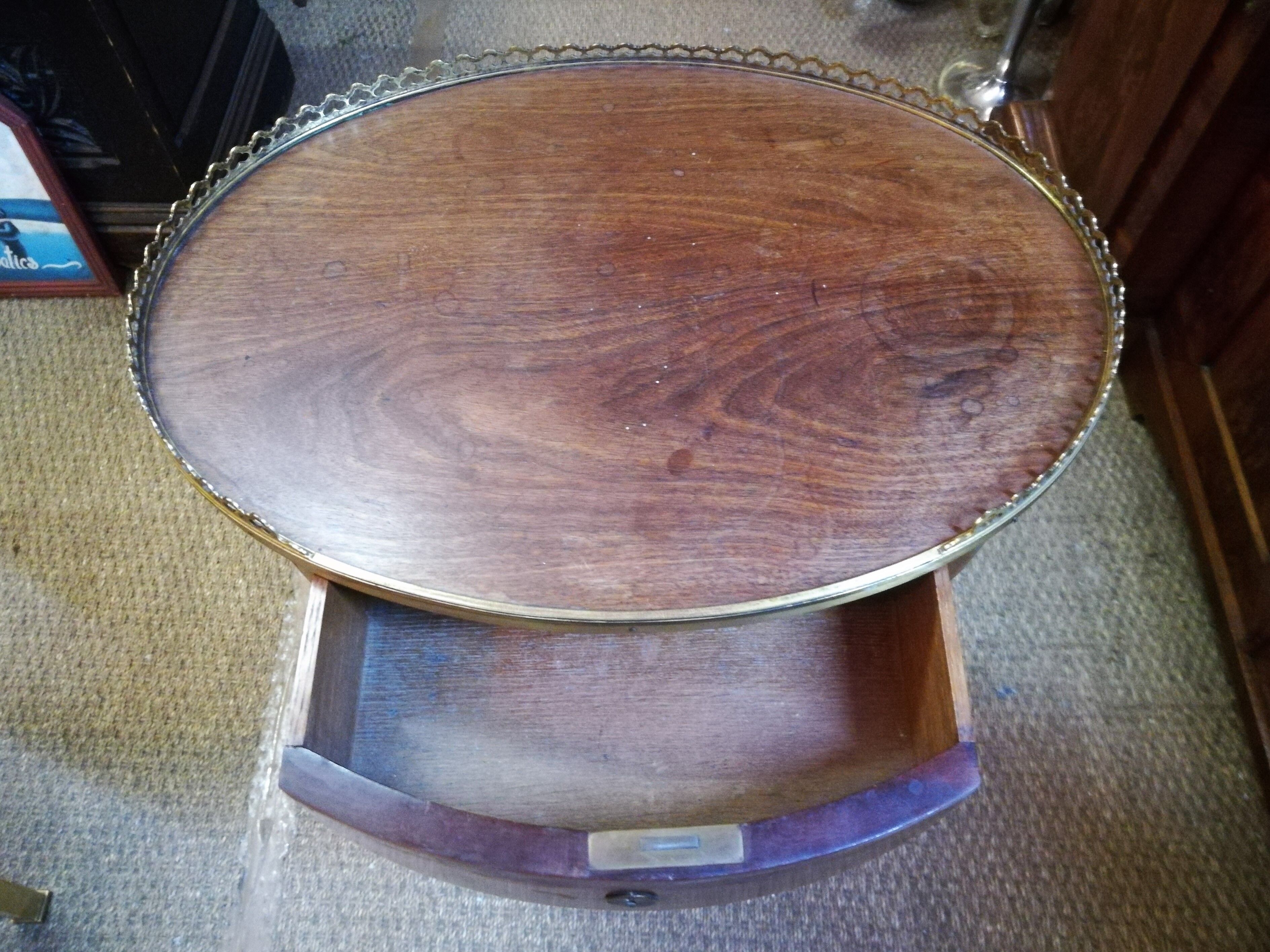 Louis XVI-style mahogany lounge table