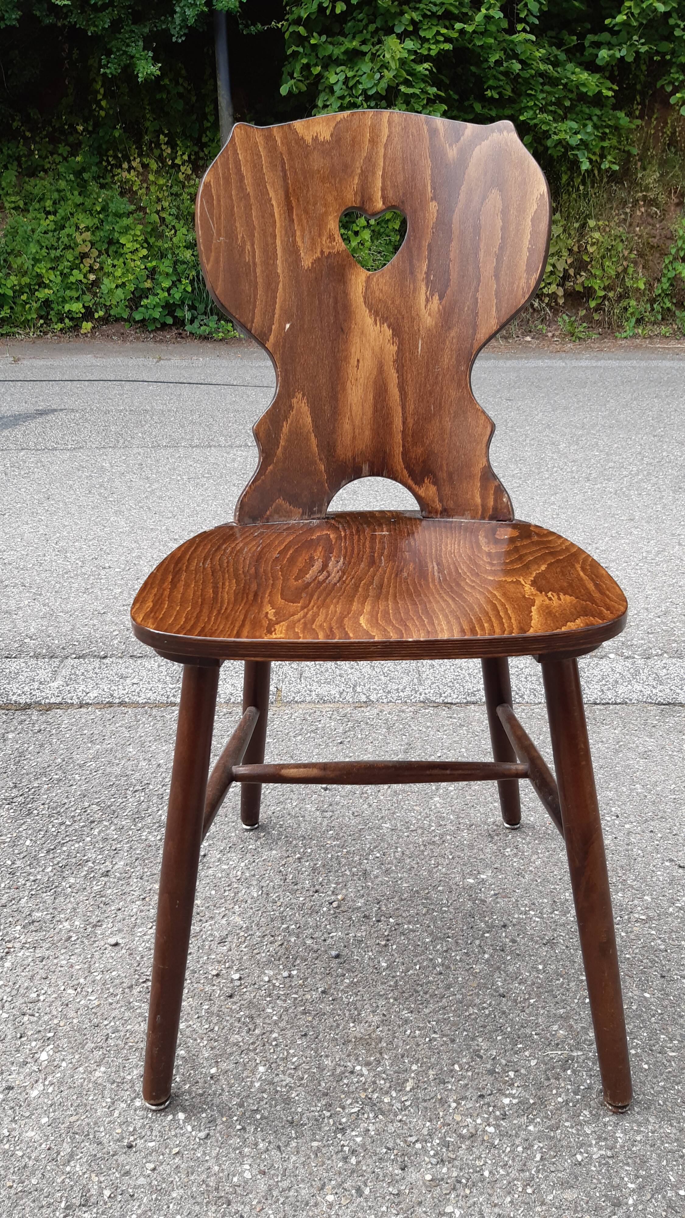 Lot 16 chairs bistro brasserie chalet deco mountain