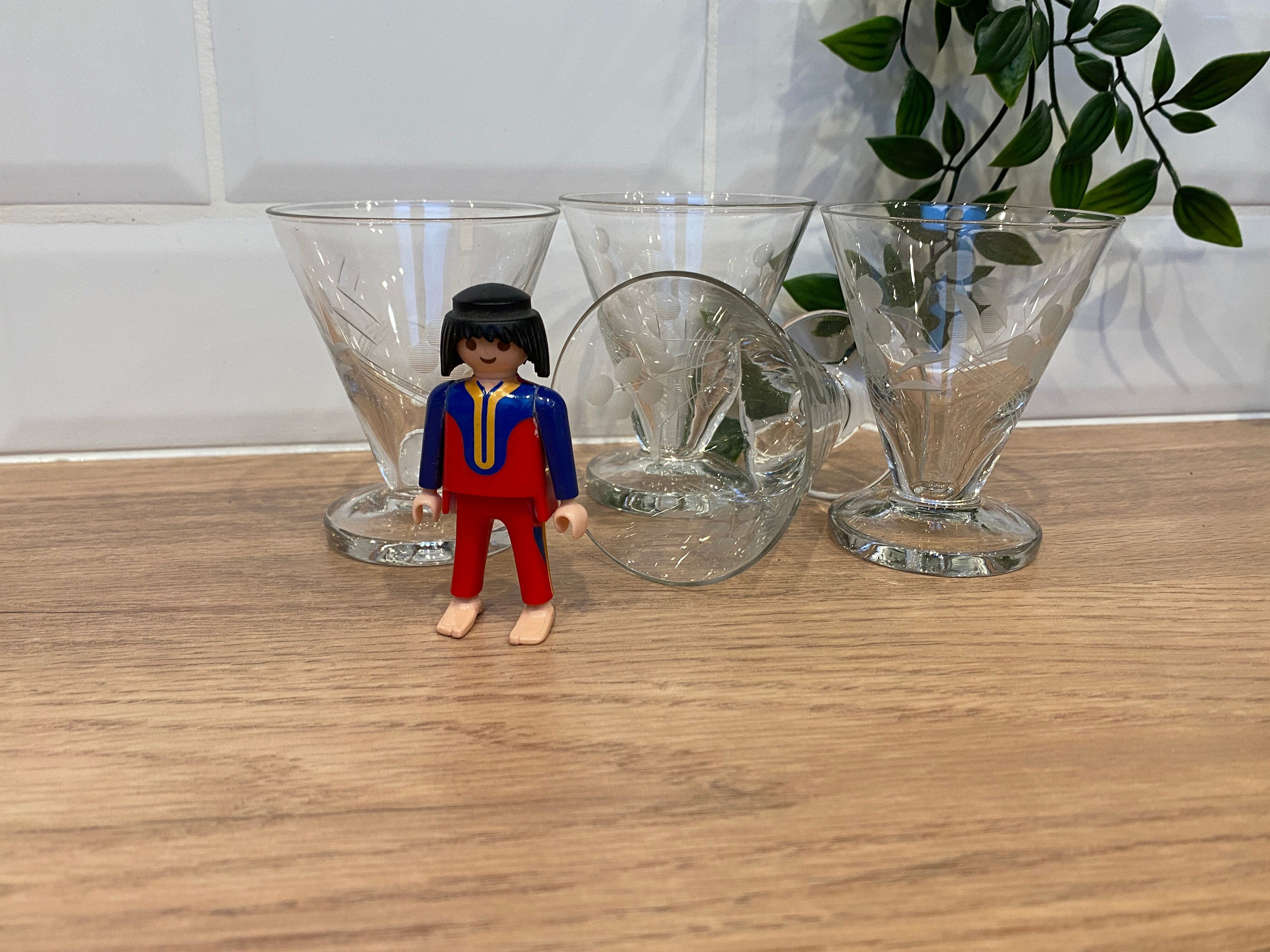 Set de 4 verres à vin blanc en verre gravé