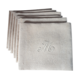6 monogrammed damask napkins "M"