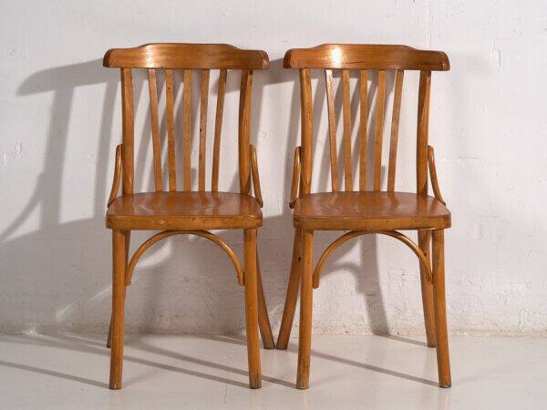 Antique bentwood coffee chairs (circa 1920). Set of 2, no. 4