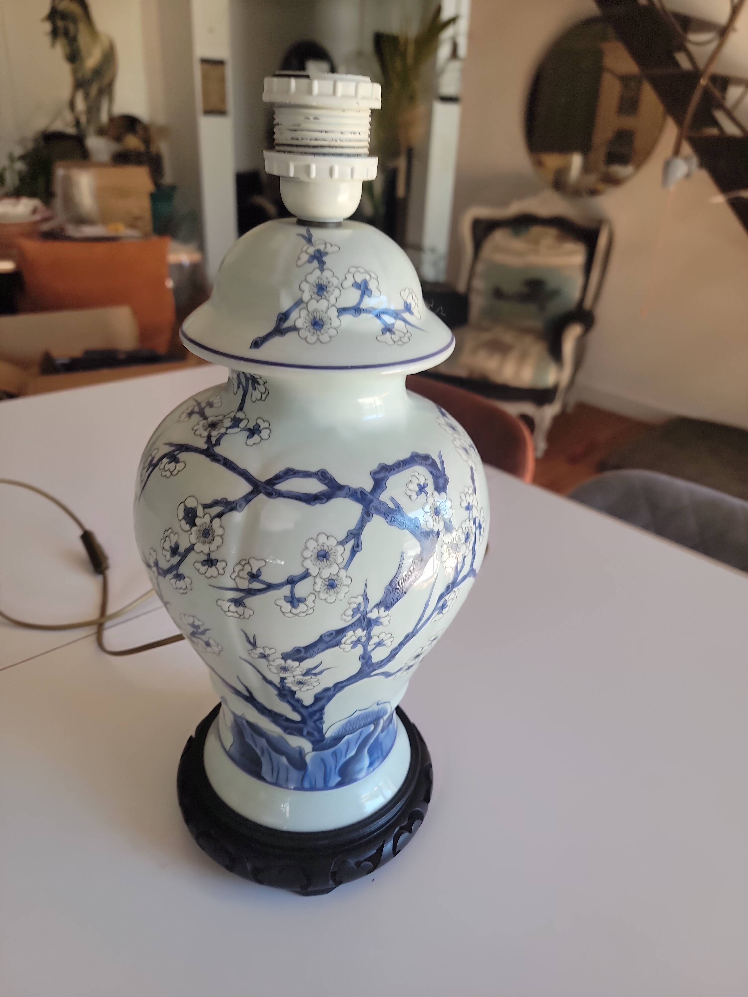 Lamp base porcelain from Paris