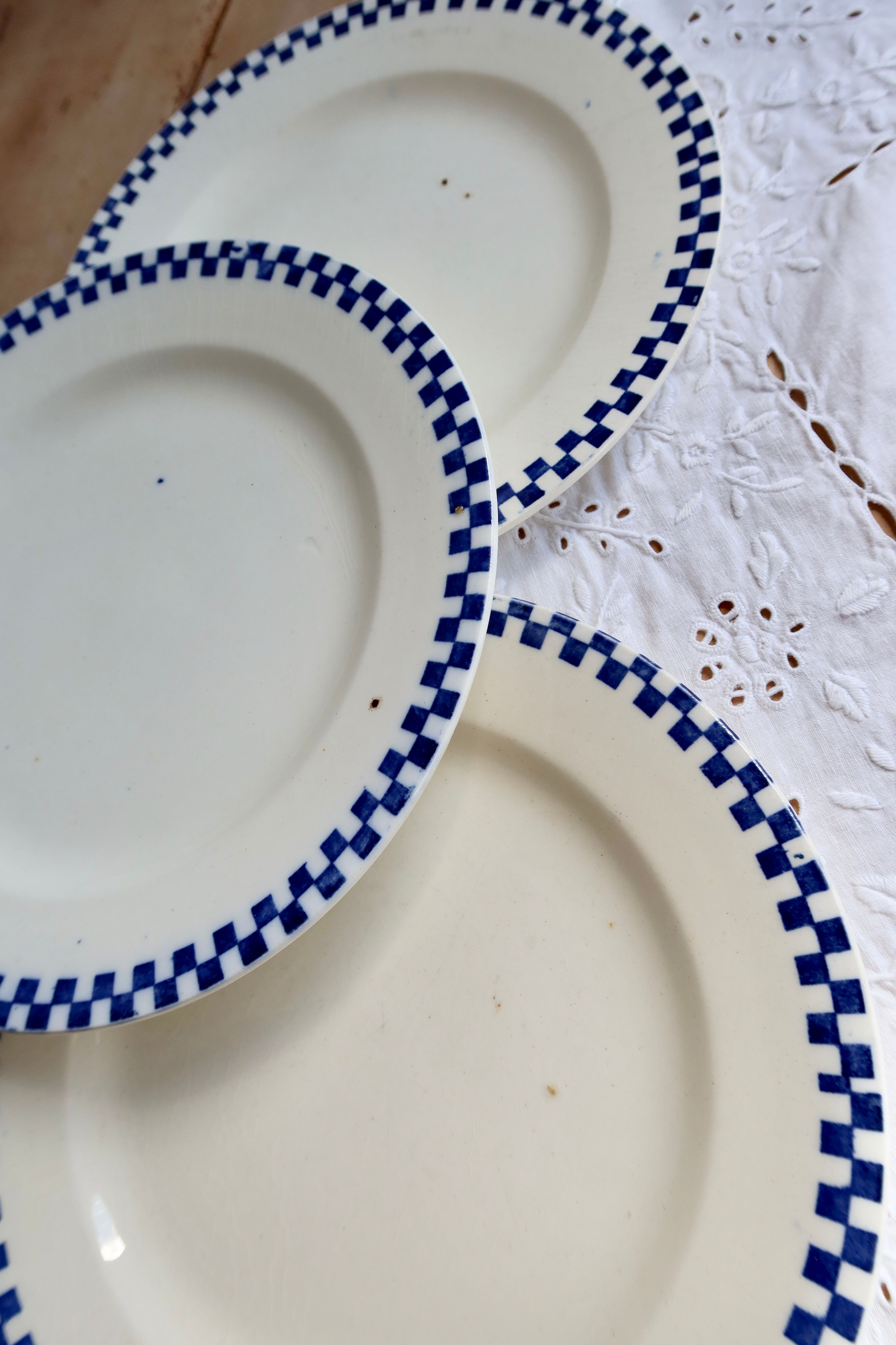 Antique flat plates, ironstone Salins – Checkerboard model