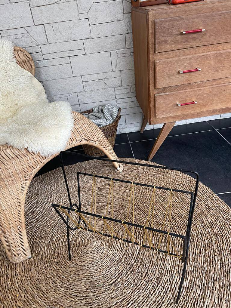 Porte revue ancien metal avec scoubidou jaune vintage rétro années 1950-60