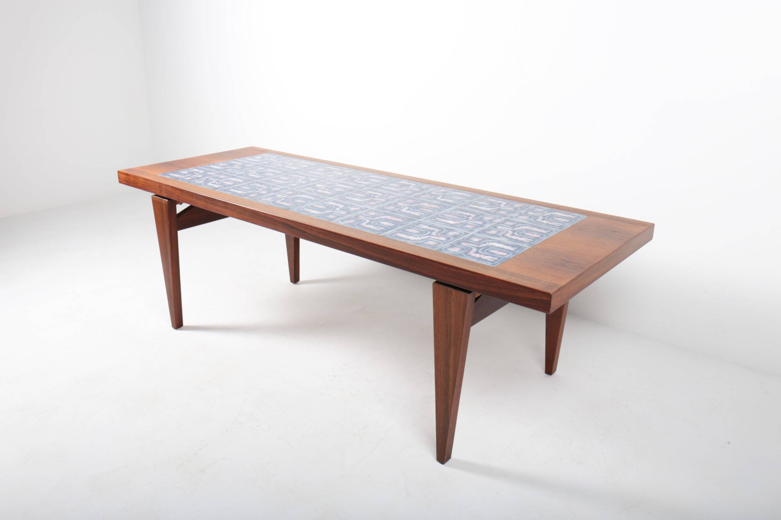 Table basse danoise en palissandre et céramique