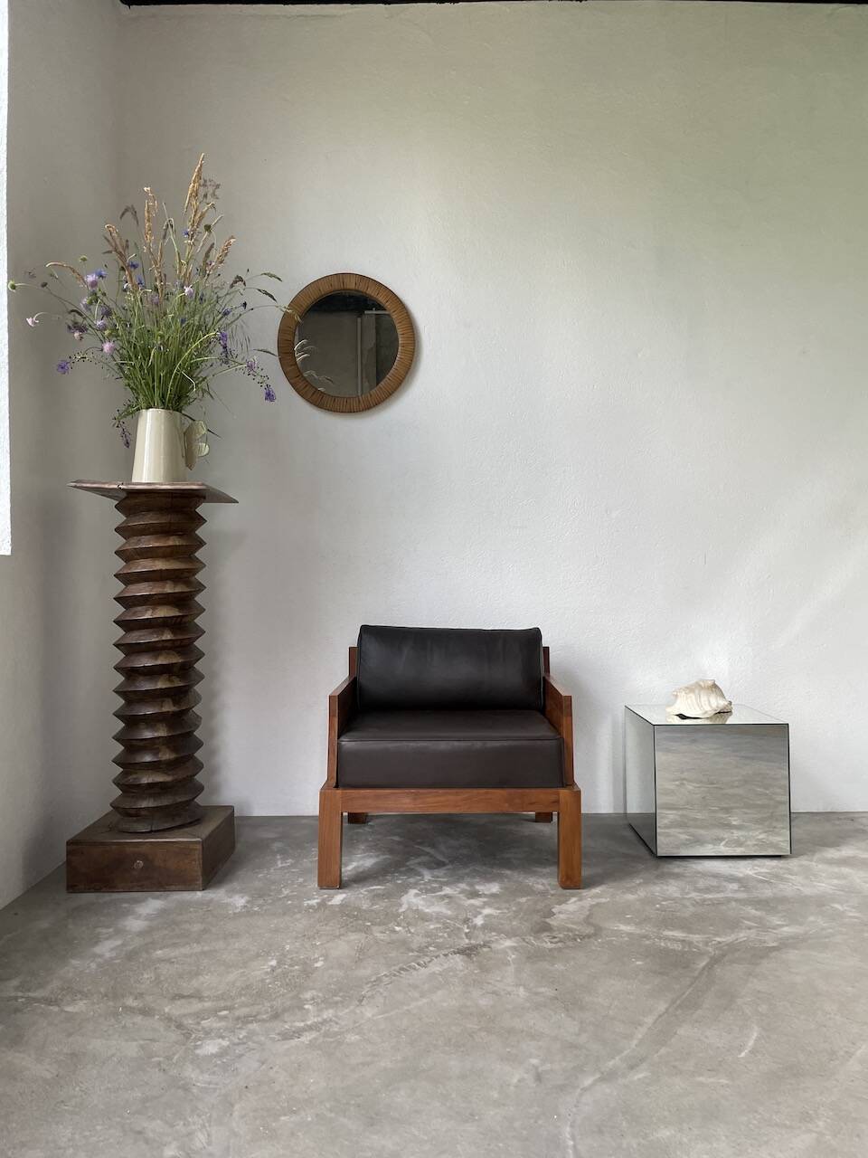 Modernist armchair in exotic wood and leather