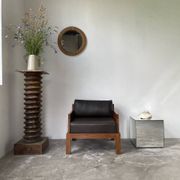 Fauteuil moderniste bois exotique et cuir