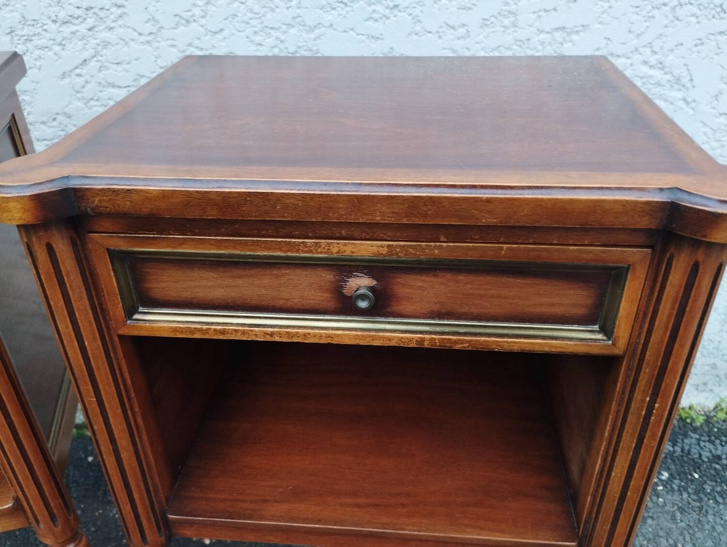 Pair of bedside drawer fluted feet