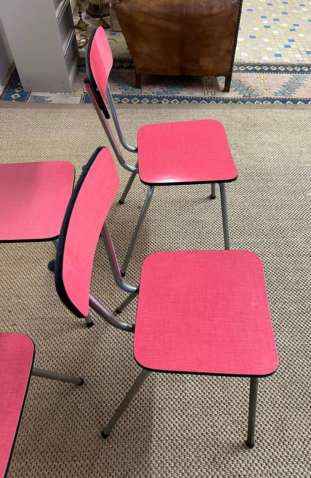 Set of 4 chairs in red formica