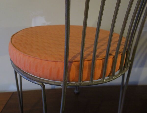 Chaise de jardin en fonte du milieu du siècle