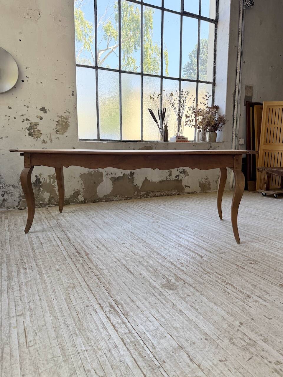 Table campagne provençale style Louis XV merisier