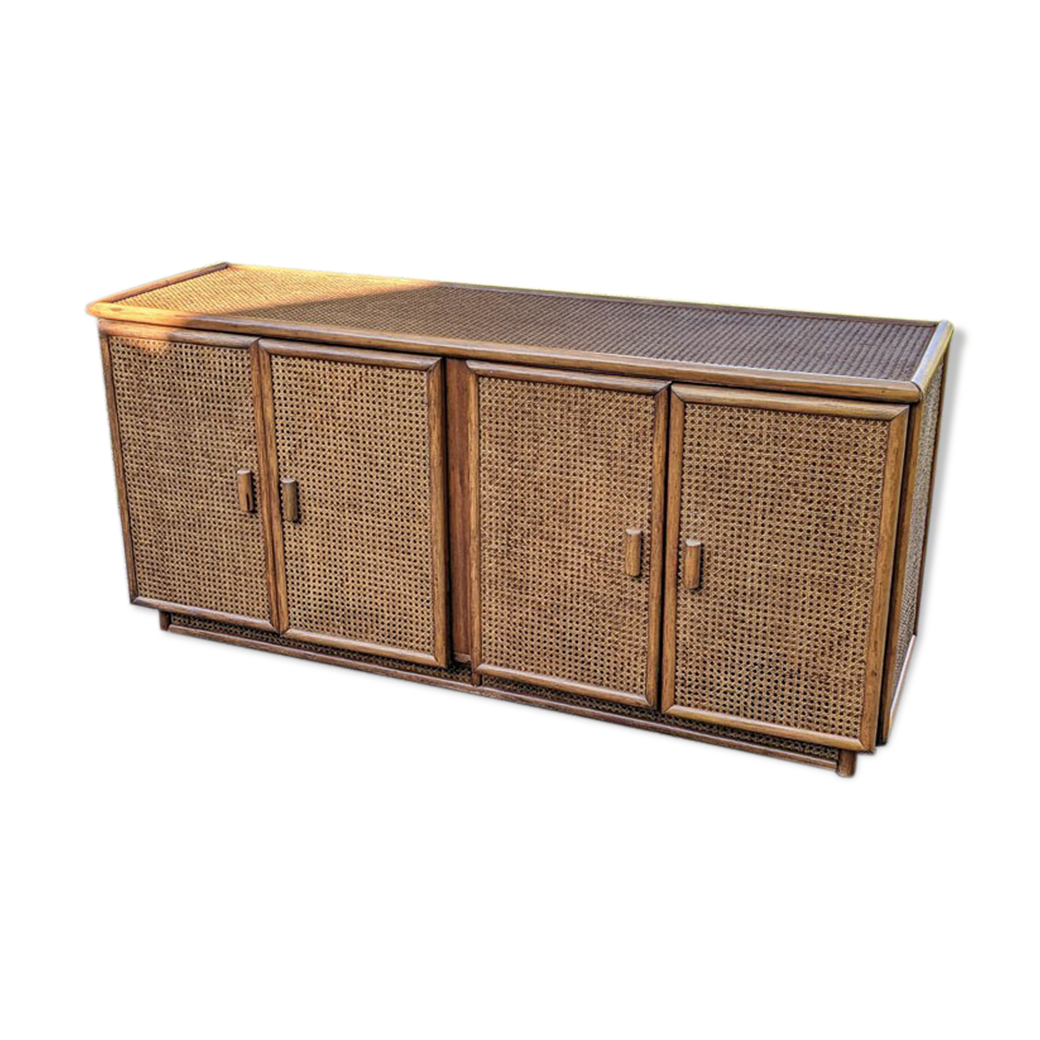 Rattan and canning buffet