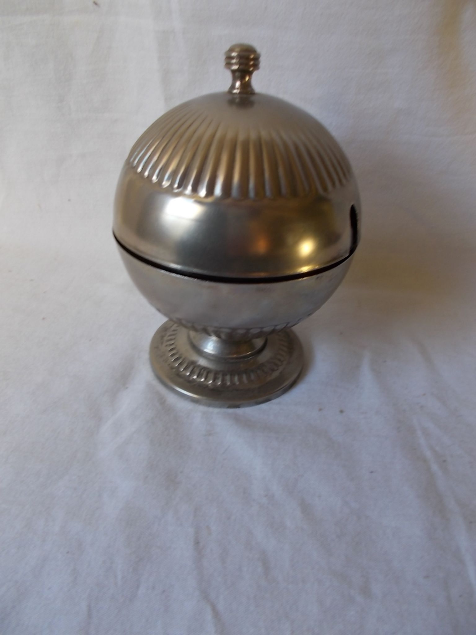 Sucrier en métal et verre bleu