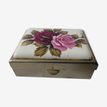 Metal and porcelain pill box roses decorations