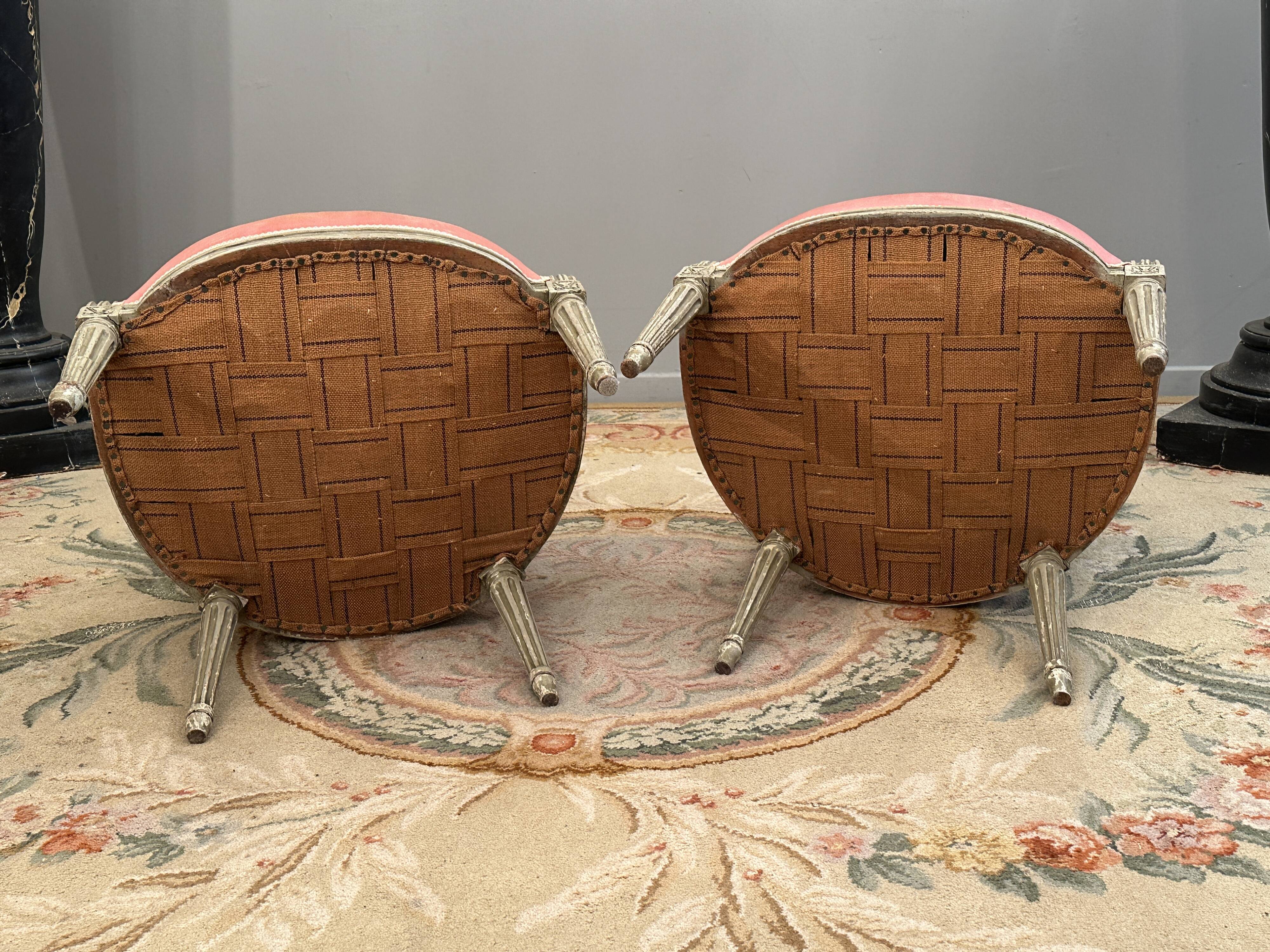 Paire de fauteuils cabriolets d'époque Louis XVI vers 1770