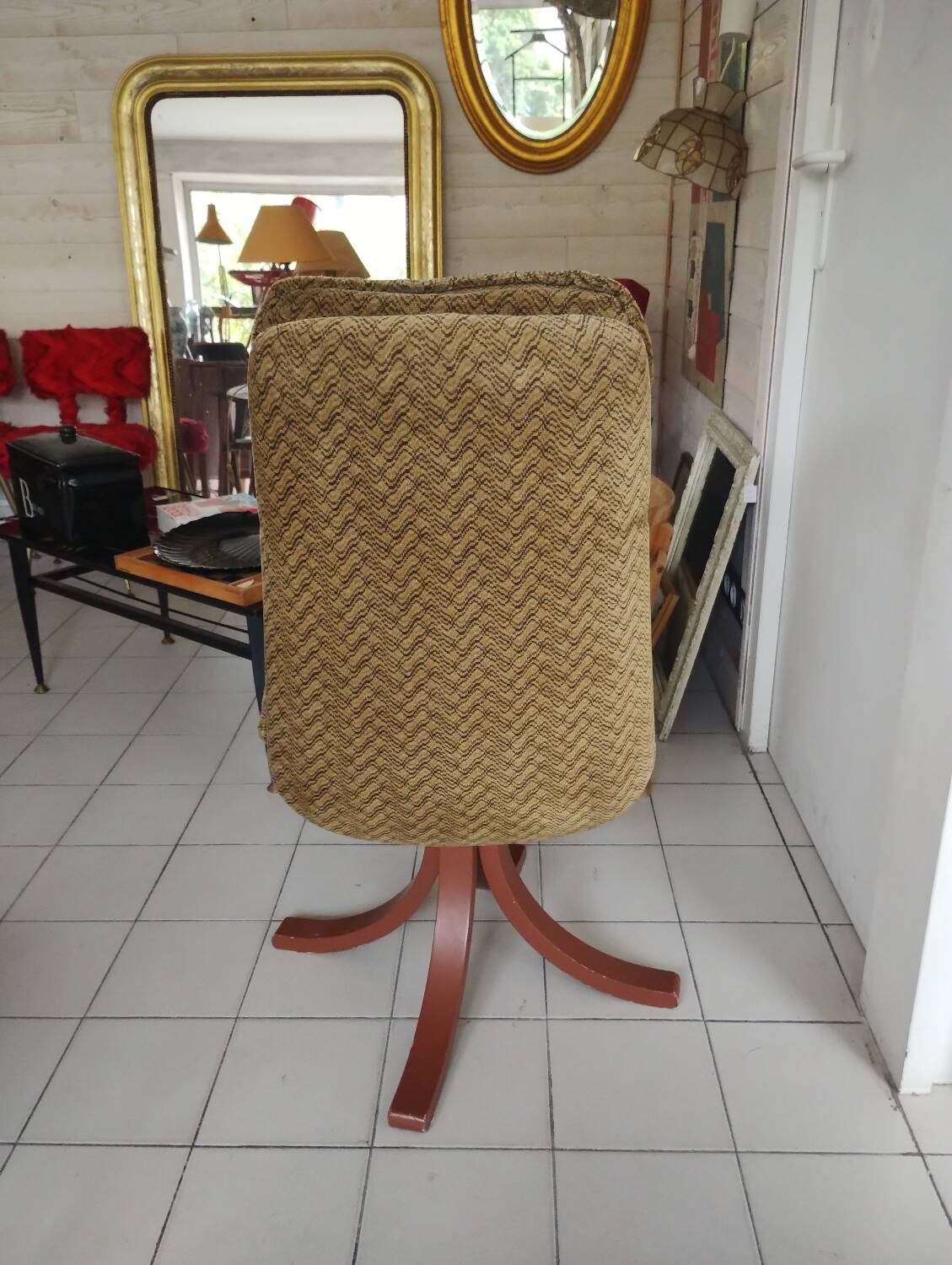 1970s swivel chair