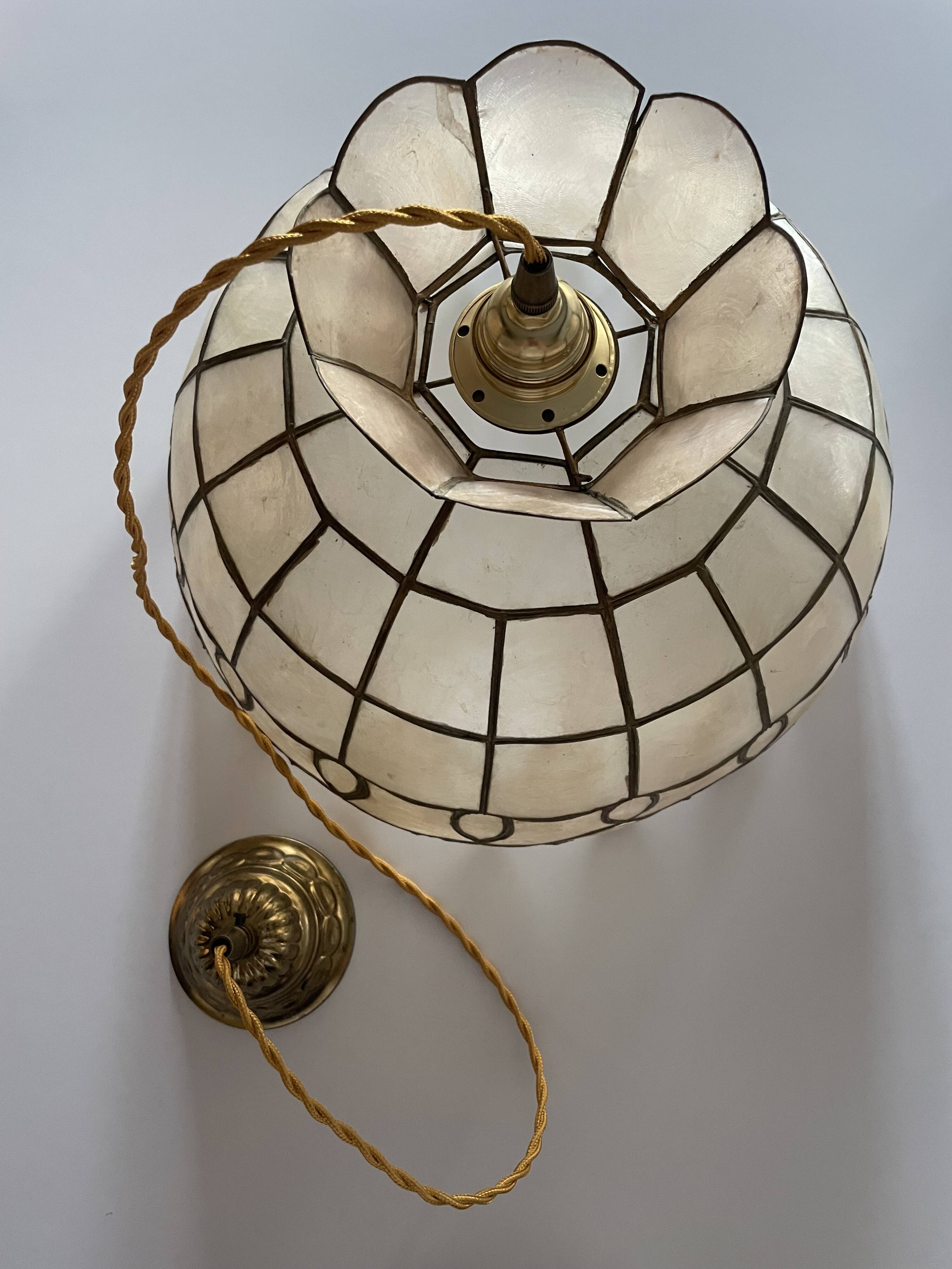 Large pendant lamp with mother-of-pearl and brass shade