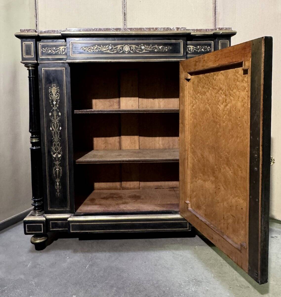 "Boulle" furniture with a support height in gilded brass marquetry from the Napoleonic era.