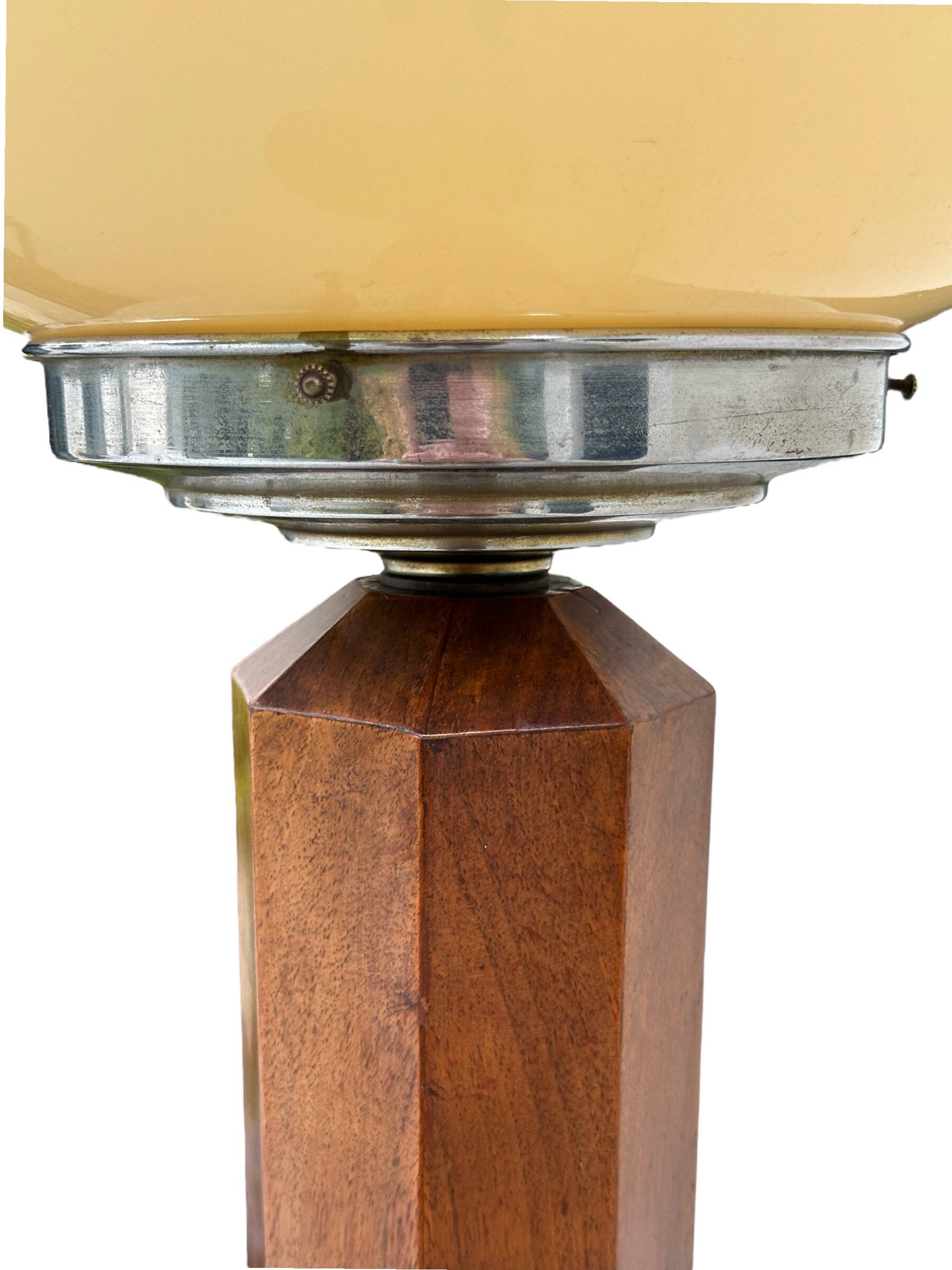 Art Deco modernist floor lamp in walnut and opaline globe, 1930s.