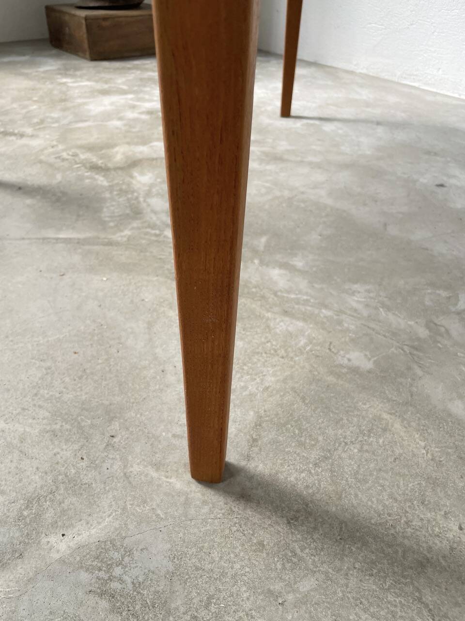 Scandinavian round teak table with extension