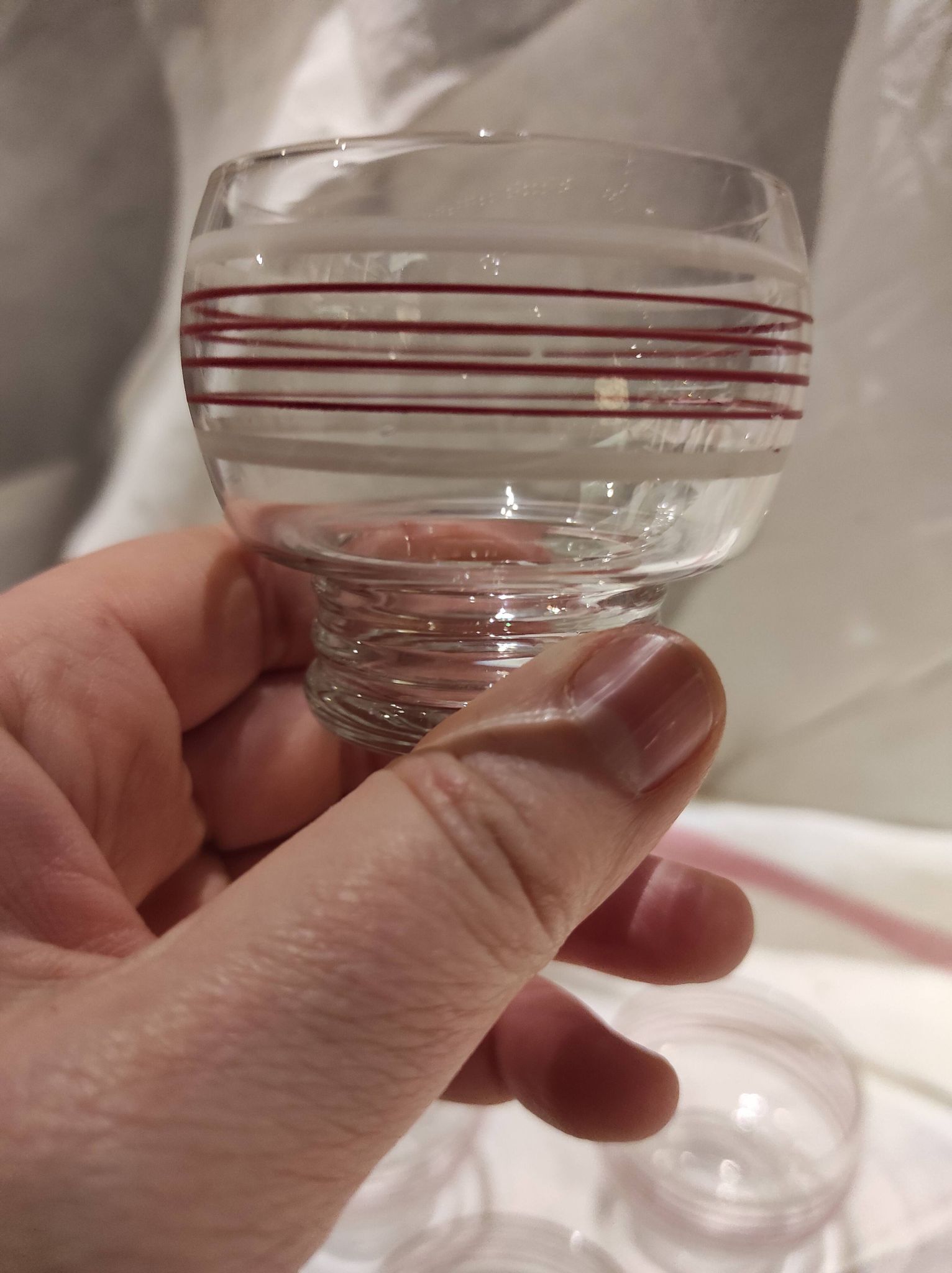 Ensemble de six verres français vintage à liqueur