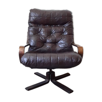 Leather recliner