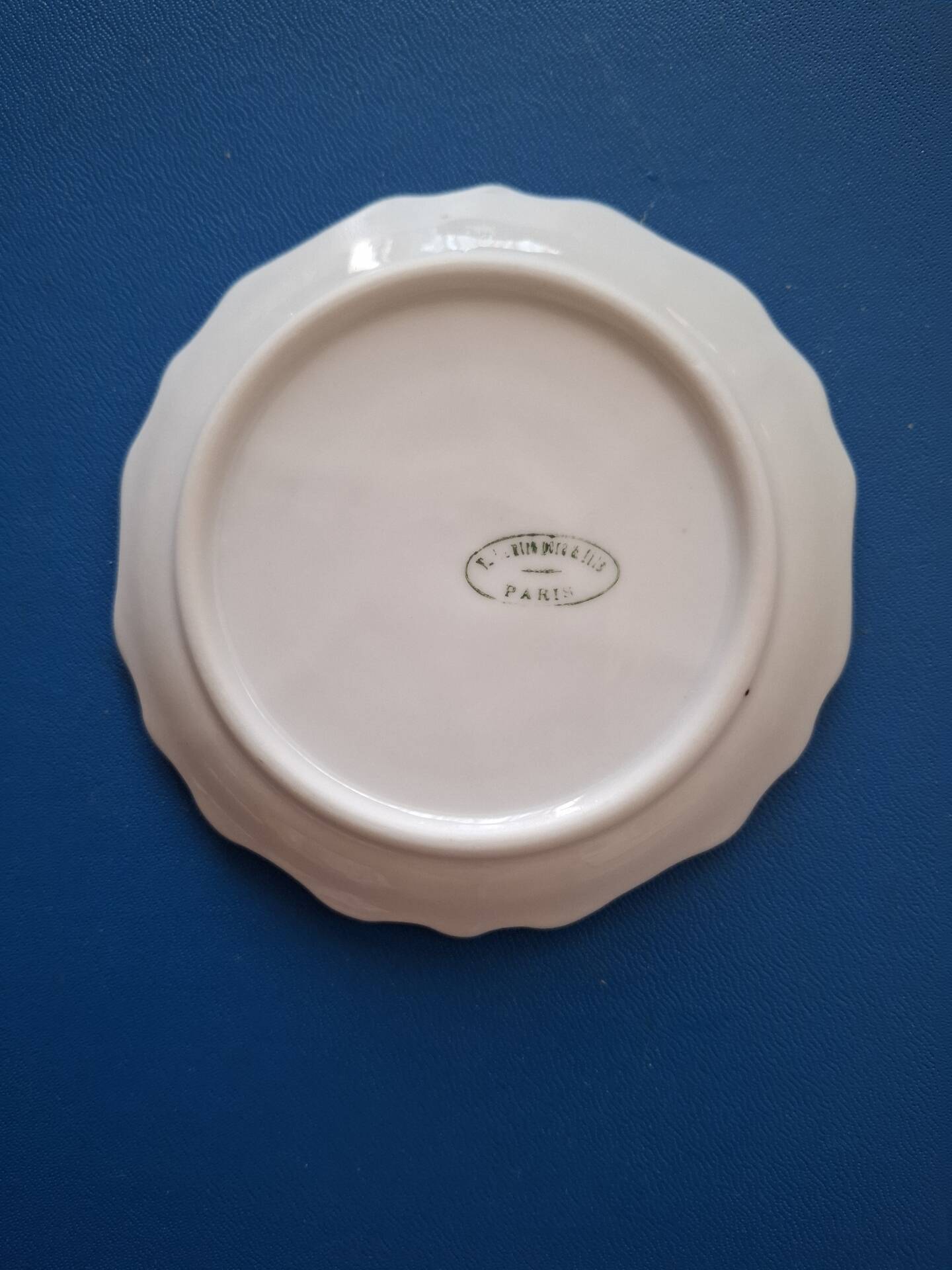 Bistro "coin collector" bowls in Limoges porcelain, Early