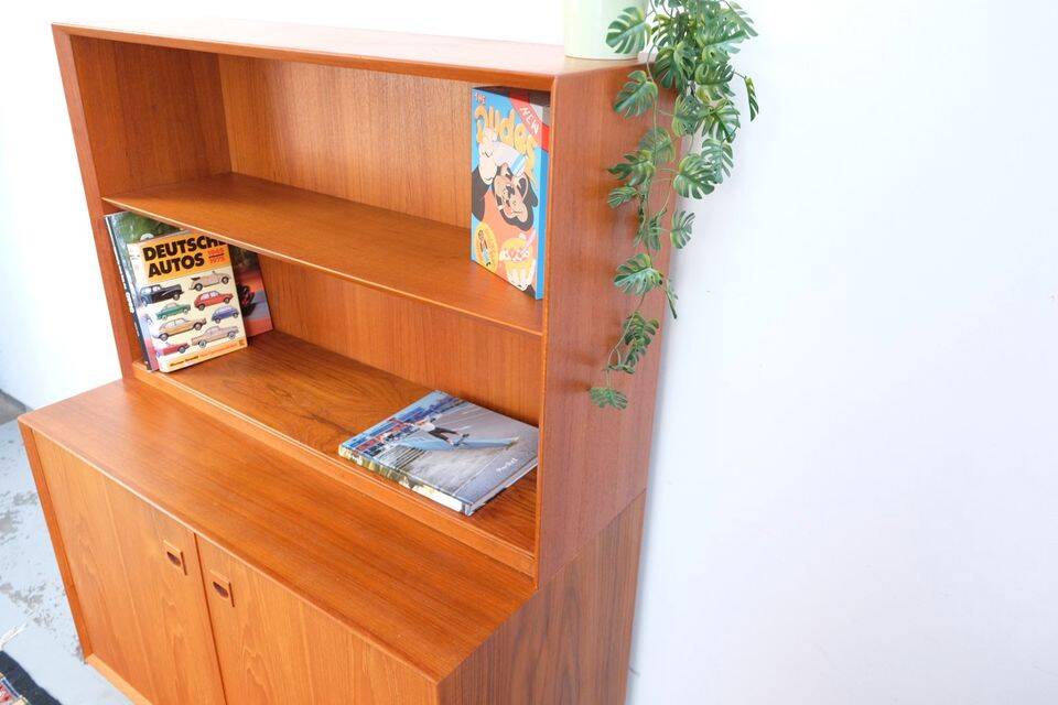 Commode, sideboard, dresser in teak 60s/70s style, retro Danish style.