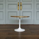 Onyx side table with tulip base