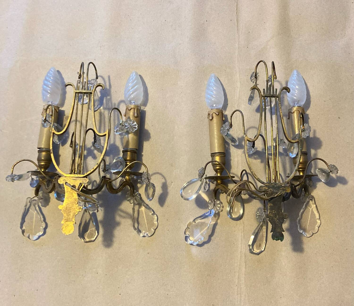 19th century Lyres wall lights in bronze, brass and glass pendants