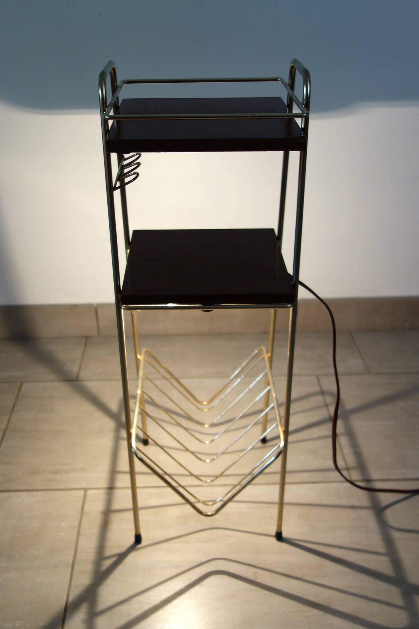 Magazine rack with 2 shelves and lighting from the 50s/60s