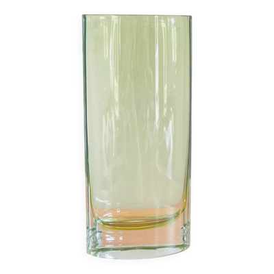 Vase en verre soufflé artisanal vert pomme – circa 1980