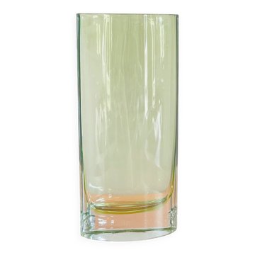 Vase en verre soufflé artisanal vert pomme – circa 1980
