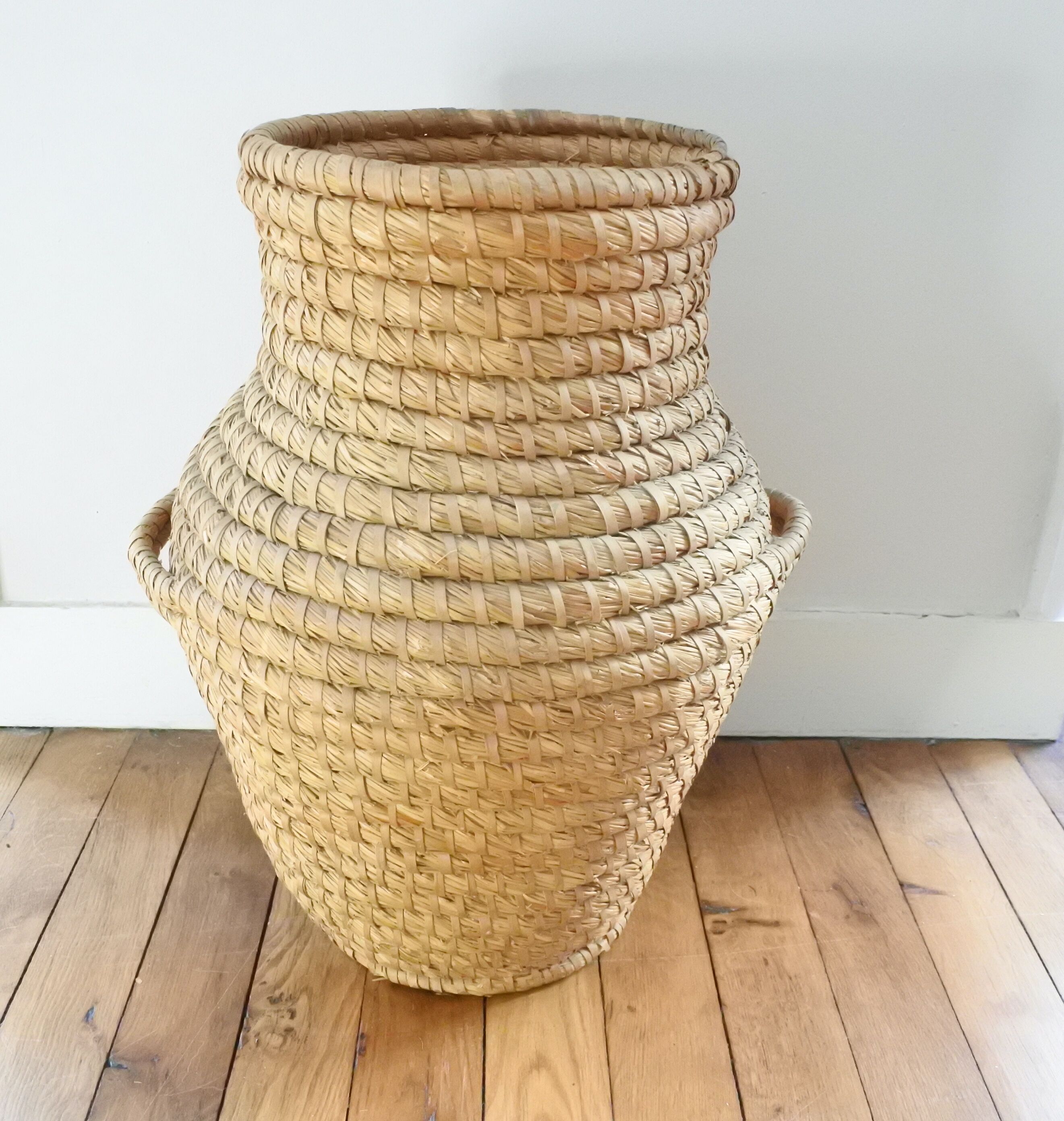 Braided wicker jar