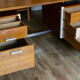 Bureau vintage teck et inox deux caissons