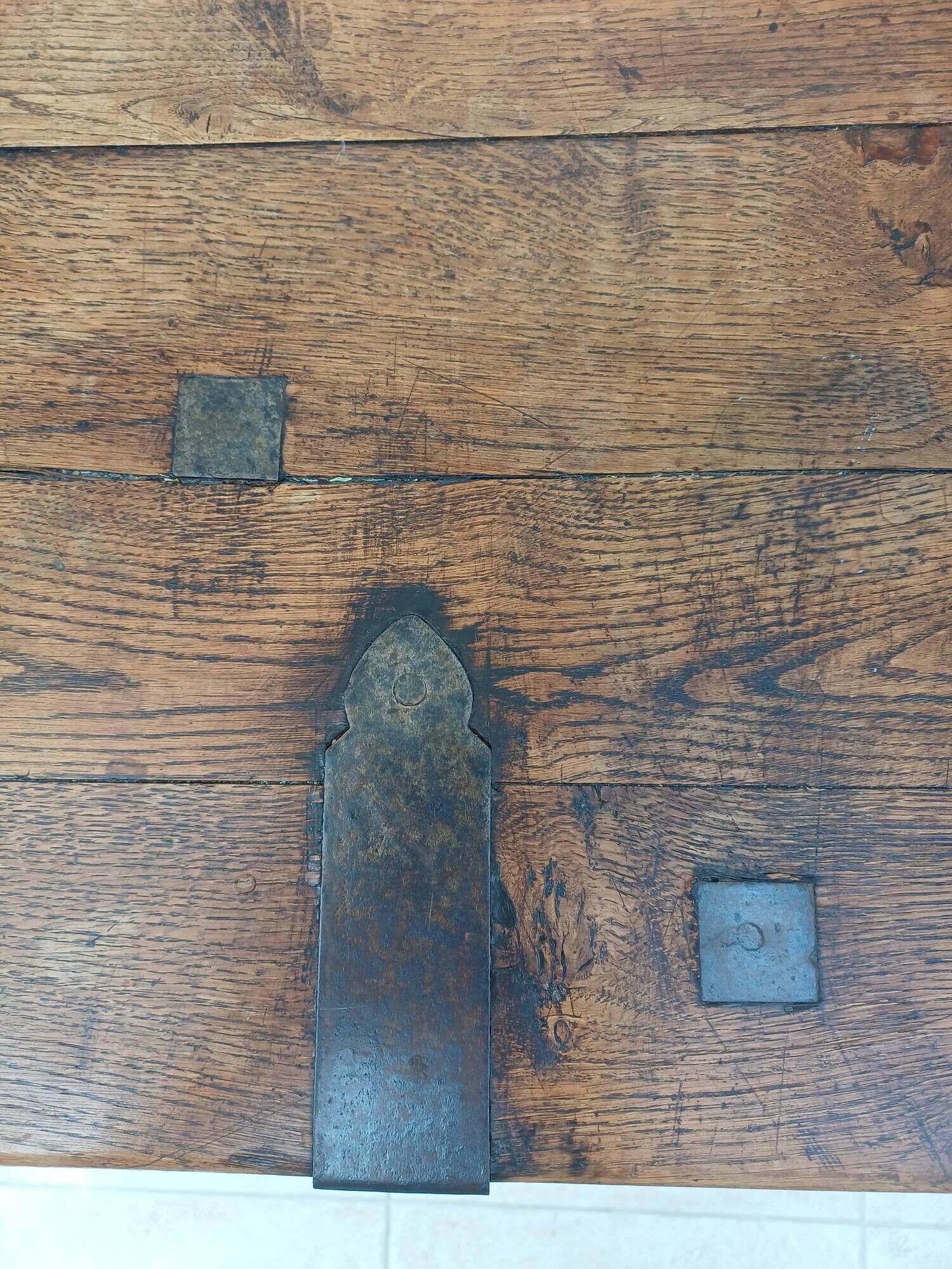 Centenary table in solid oak – Spanish Renaissance style (180 cm).
