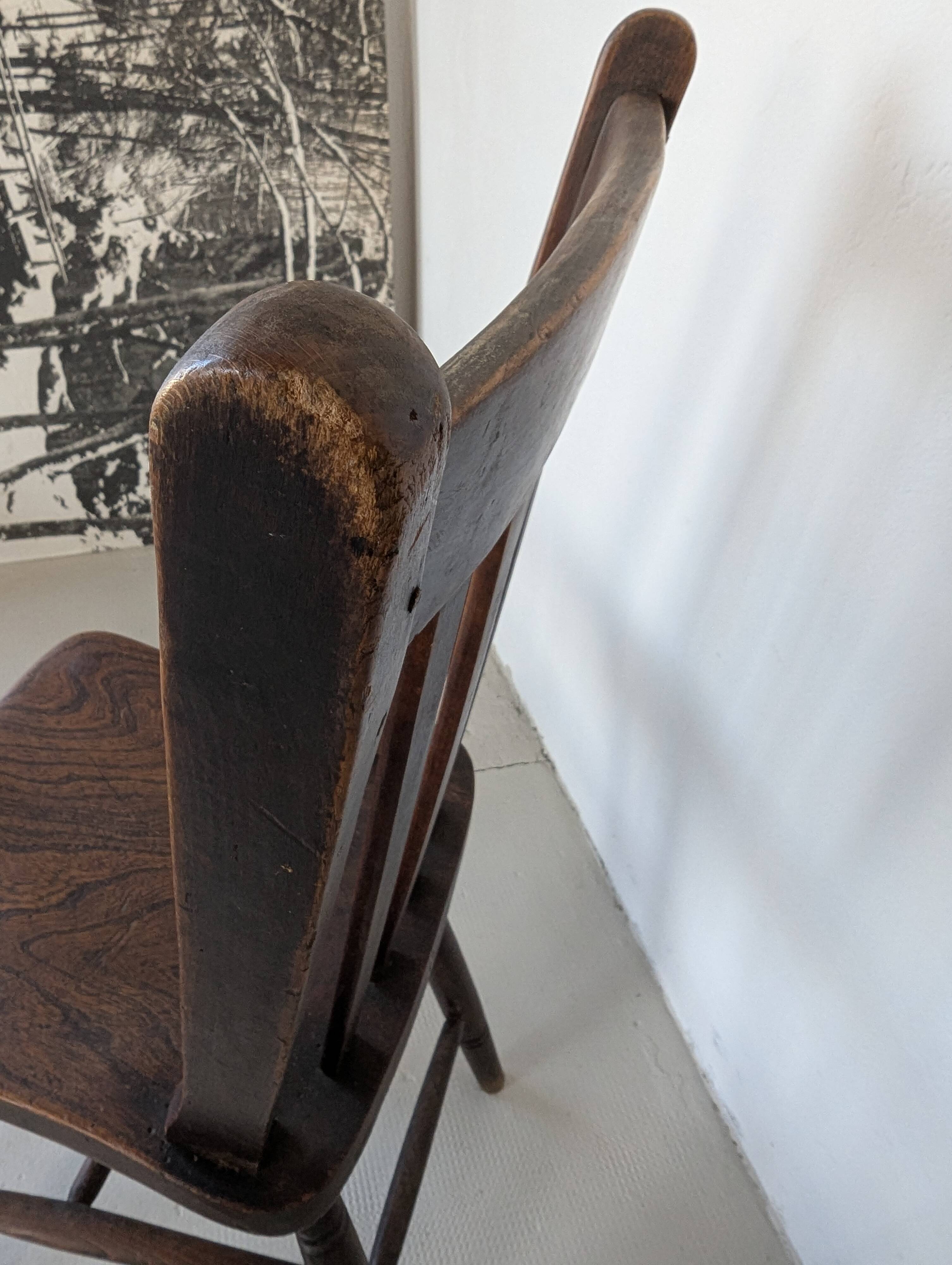 English Windsor chair 1917
